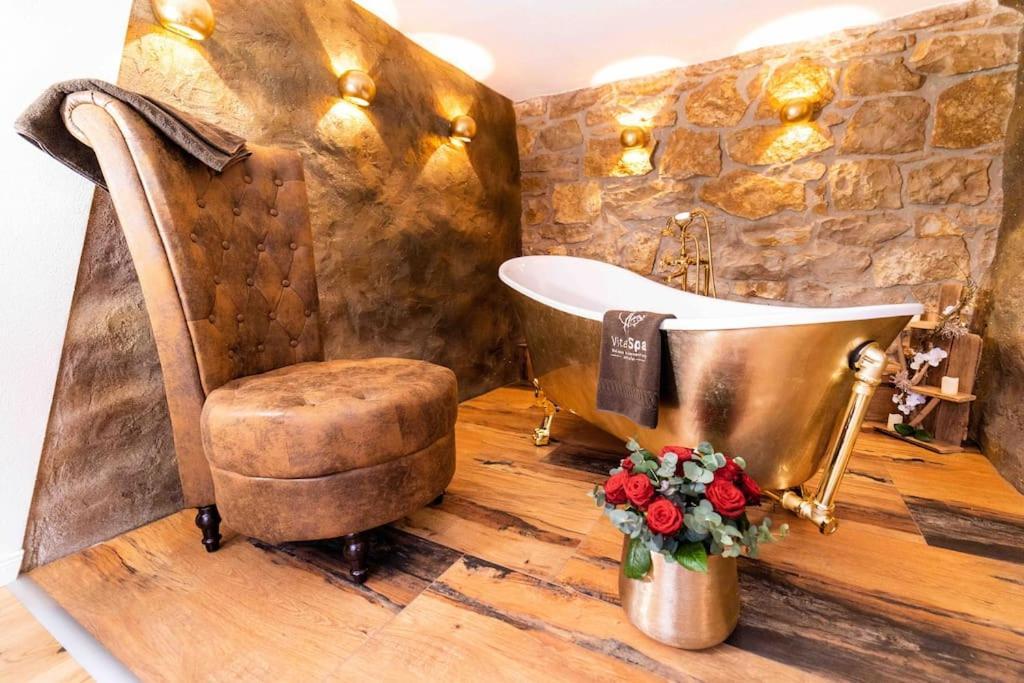 Chalet Vitaspa - Whirlpool & Sauna Privatspa بغنيتس المظهر الخارجي الصورة