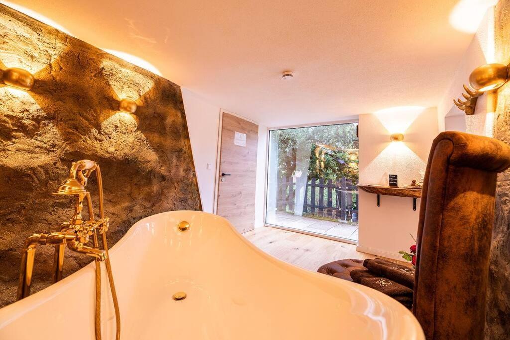 Chalet Vitaspa - Whirlpool & Sauna Privatspa بغنيتس المظهر الخارجي الصورة
