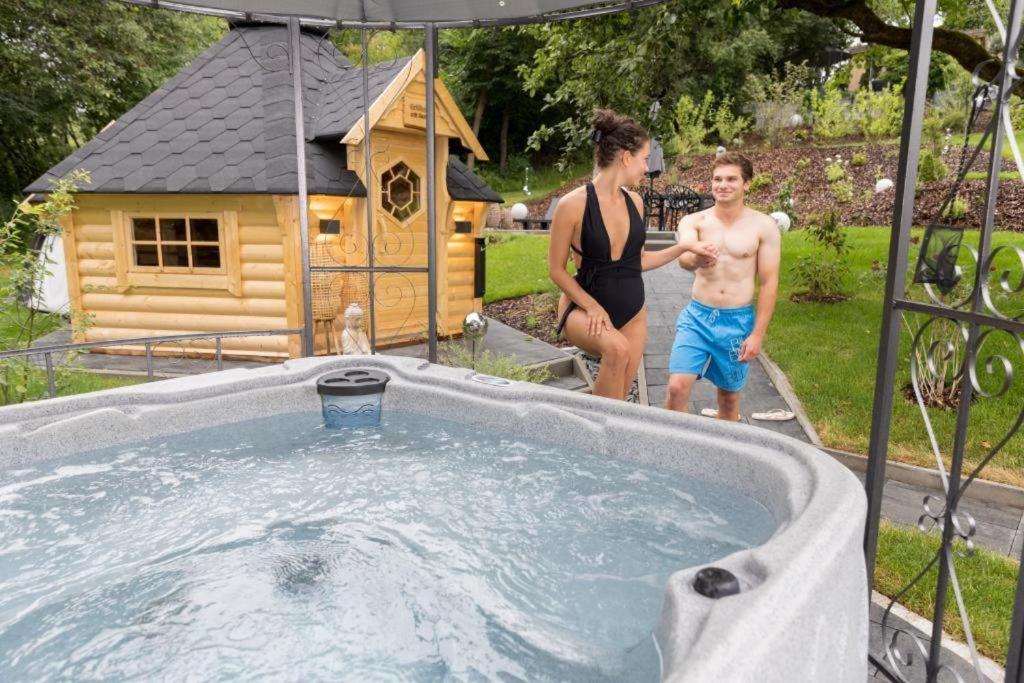 Chalet Vitaspa - Whirlpool & Sauna Privatspa بغنيتس المظهر الخارجي الصورة